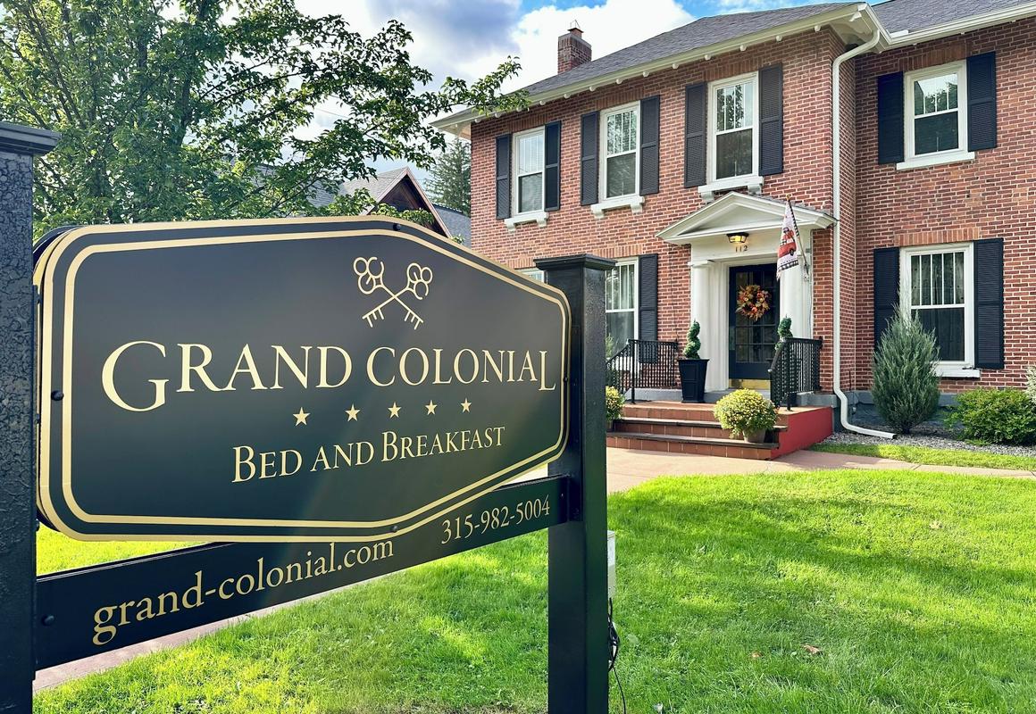 Grand Colonial B&B hotel hero