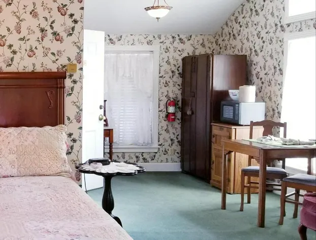 Evening Shade Inn hotel detail image 3