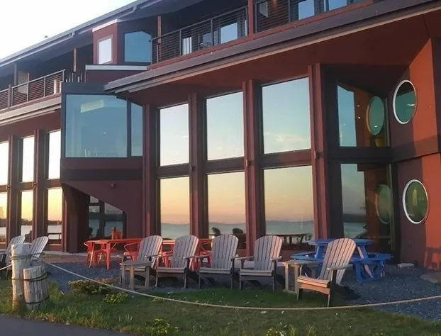 Blue Wave Inn hotel detail image 1