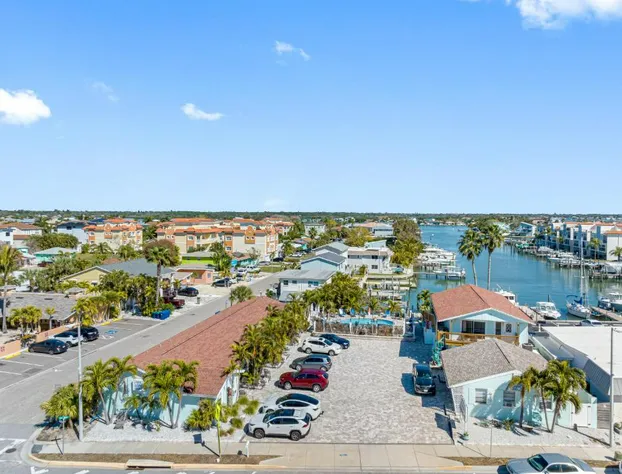 Sand Vista Vacation Rentals hotel detail image 3