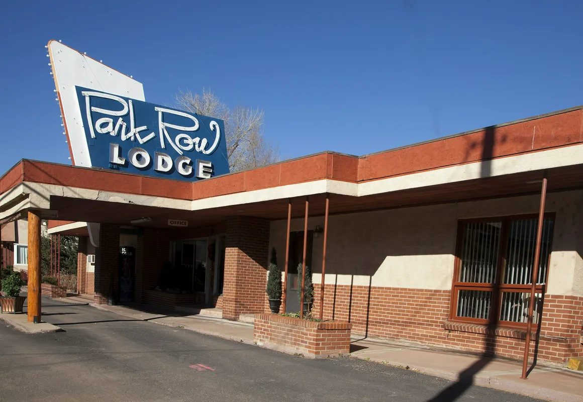 Park Row Lodge hotel hero