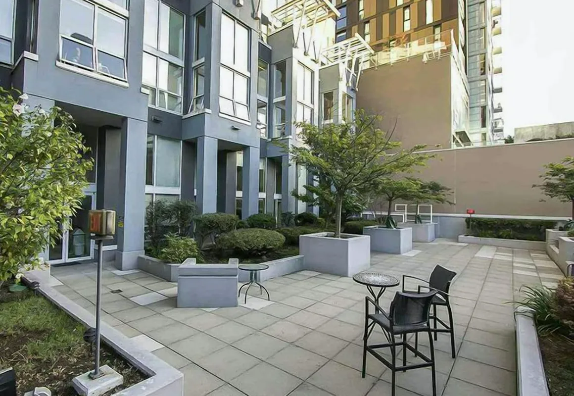 King Suites Downtown Vancouver hotel hero