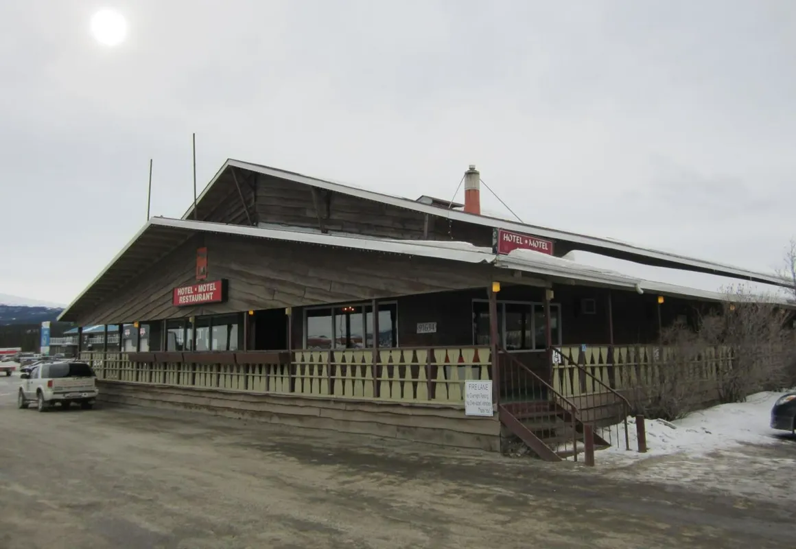 Airport Chalet hotel hero