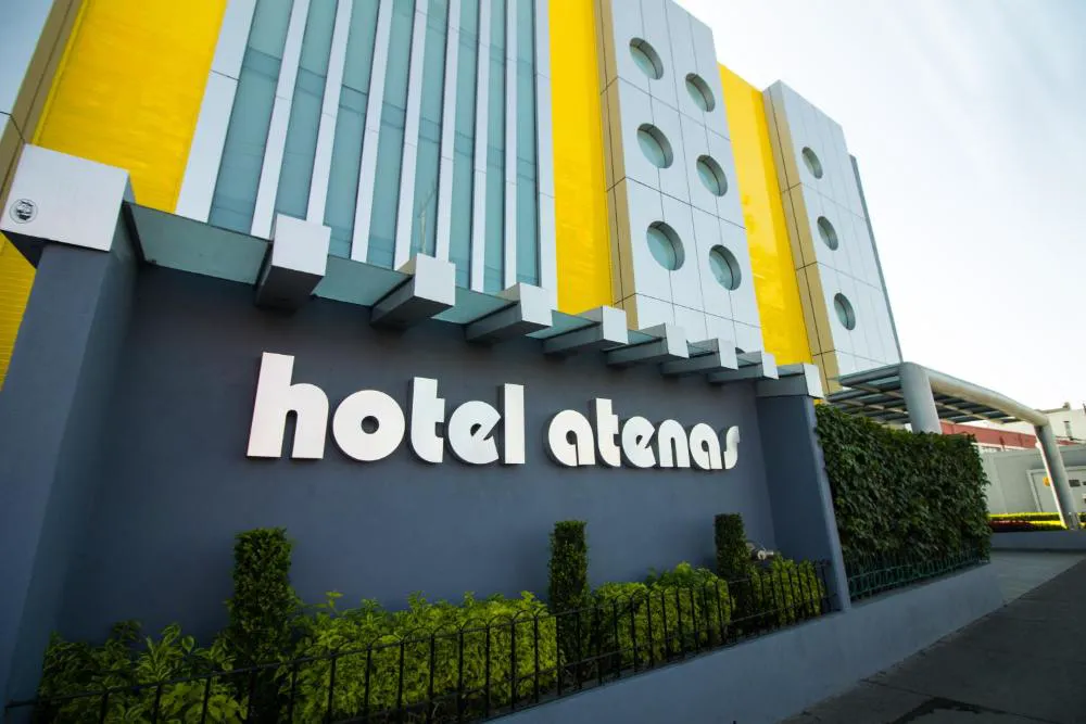 Hotel Atenas Plaza hotel hero