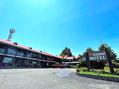 Schooner Motel hotel hero