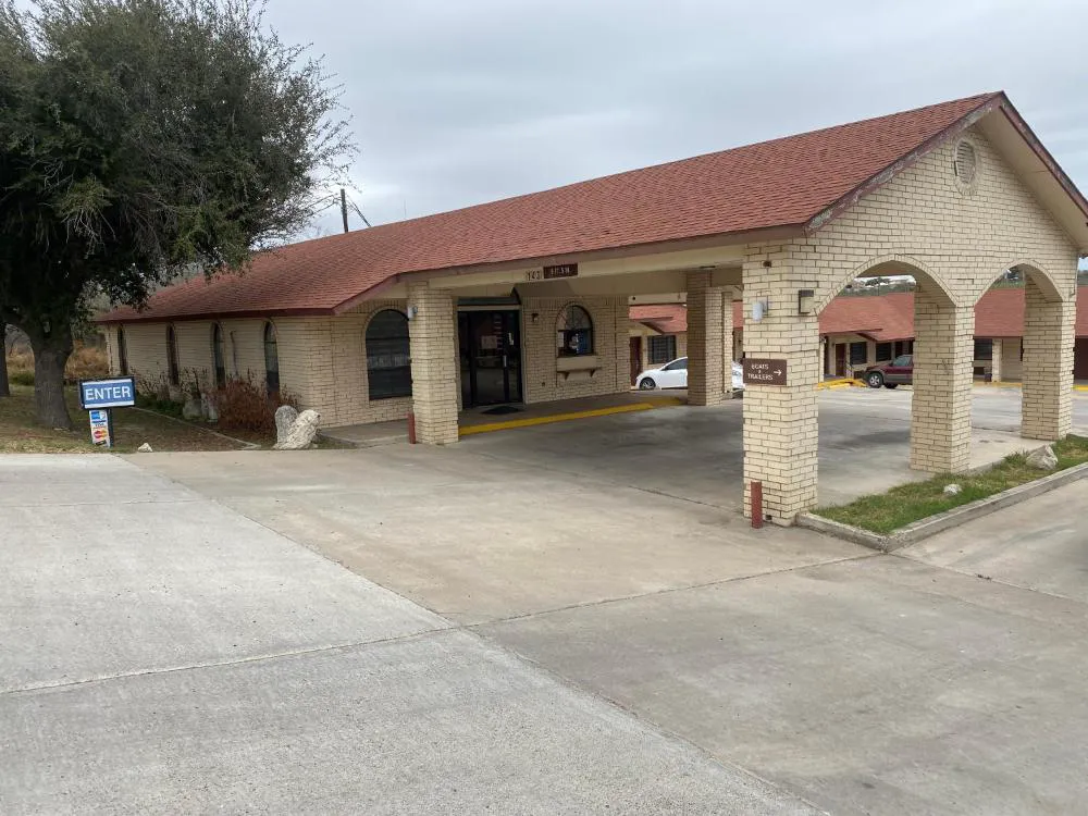 Falcon Executive Inn hotel hero