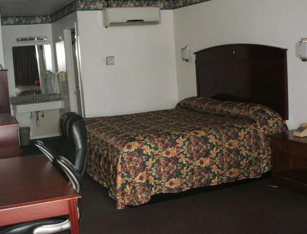 camlot inn motel hotel detail image 2