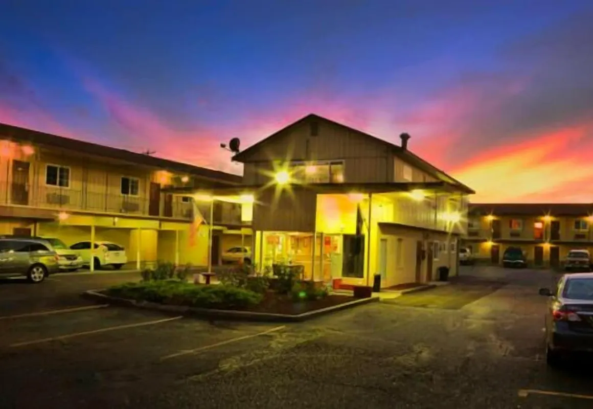 Economy Inn hotel hero