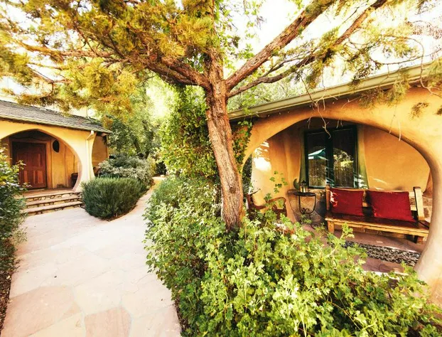 The Emerald Iguana Inn hotel detail image 1