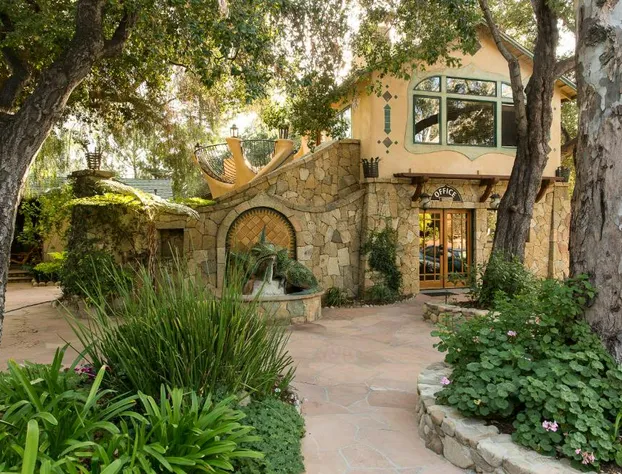 The Emerald Iguana Inn hotel detail image 4