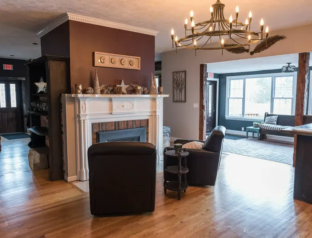 Creekside Inn hotel detail image 2