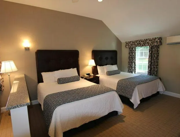 New England Inn & Lodge hotel detail image 2