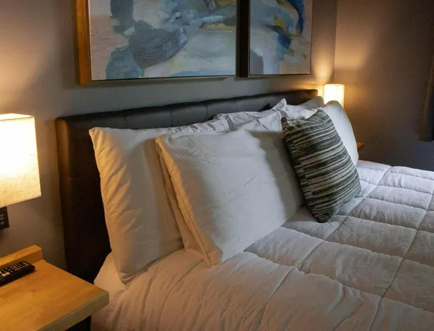 New England Inn & Lodge hotel detail image 4