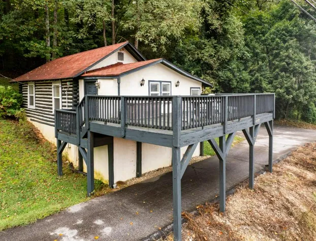 Lake Lure Inn and Spa hotel detail image 4