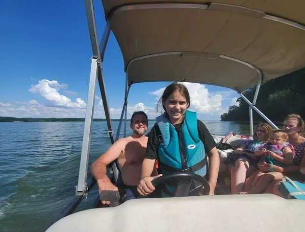 Auroras Kentucky Lake Cottages hotel detail image 4