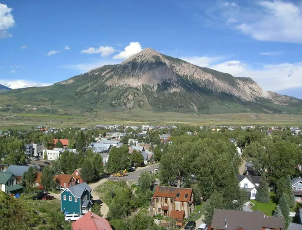 Purple Mountain Bed & Breakfast hotel detail image 4