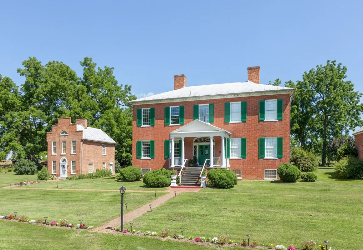 Smithfield Farm B&B hotel hero