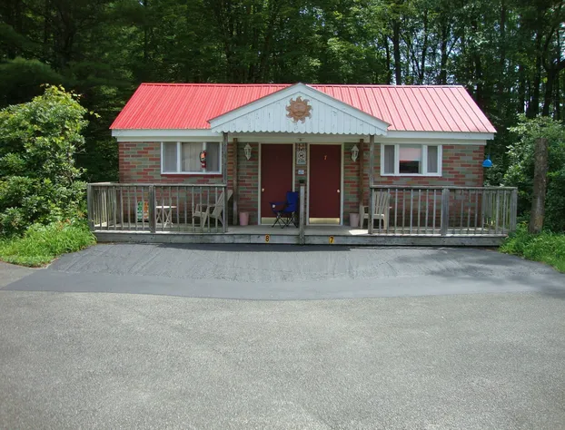 Paradise Resort and Cabins hotel detail image 1