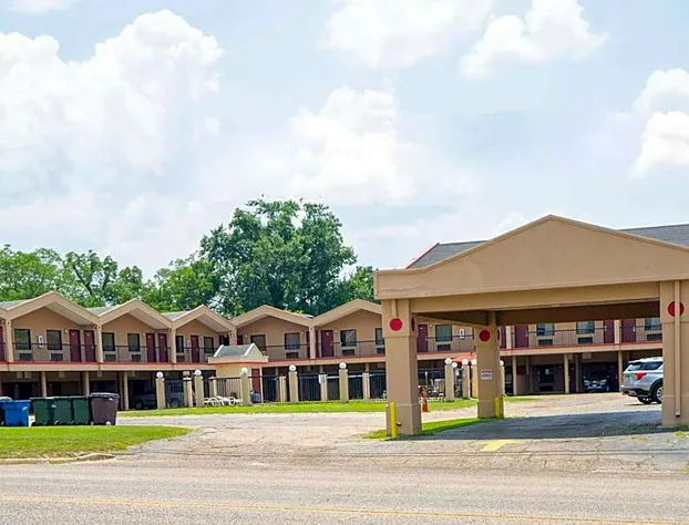 OYO Hotel Opp AL, Floral Hwy hotel detail image 2