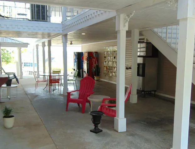 Candlelight Inn hotel detail image 3