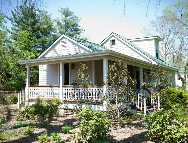 Hopkins Ordinary Bed Breakfast and Ale Works hotel detail image 2