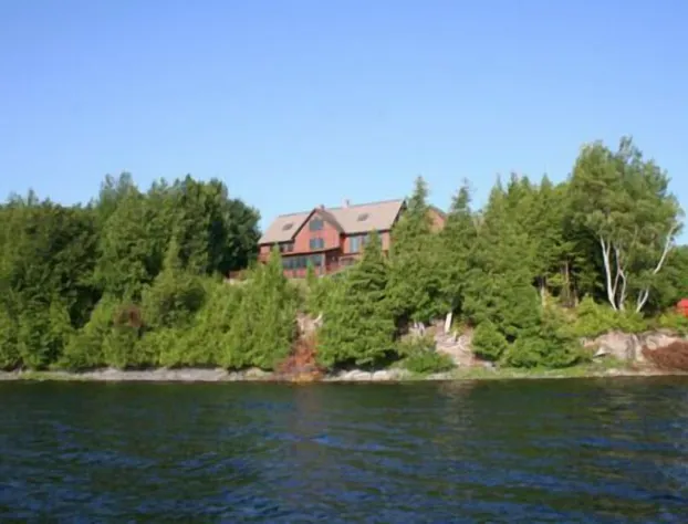 Fearn Lodge hotel detail image 2