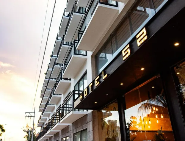 Hotel52 hotel detail image 3