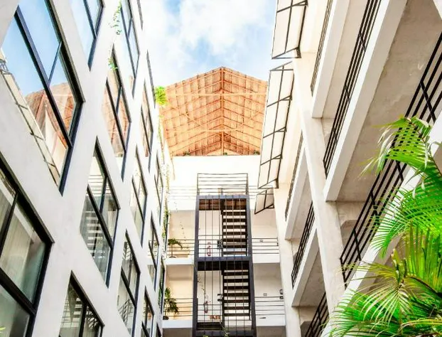 Hotel52 hotel detail image 4