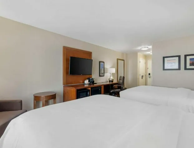 Comfort Inn & Suites Brunswick I-95 hotel detail image 1