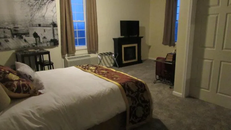 The Inn at Deer Creek Winery hotel hero