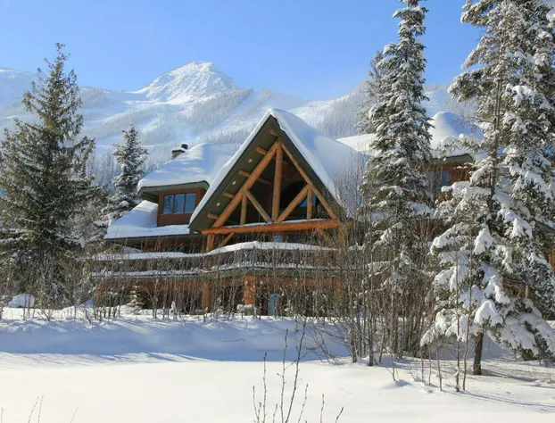 Vagabond Lodge at Kicking Horse Resort hotel detail image 2