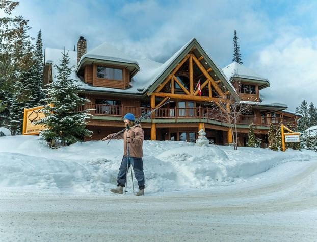 Vagabond Lodge at Kicking Horse Resort hotel detail image 4