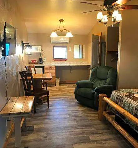 Nine Pines Motel hotel detail image 4