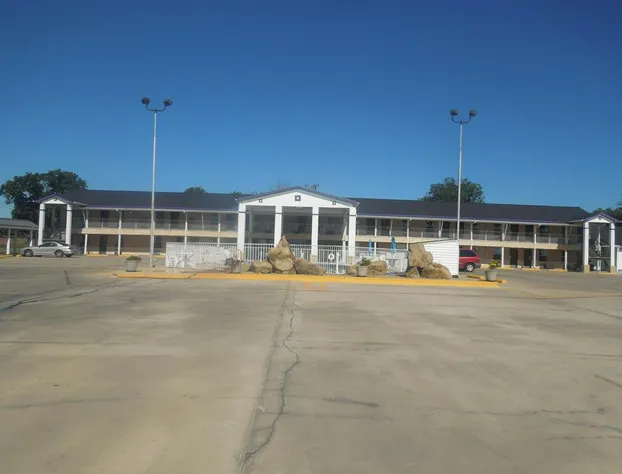 Relax Inn Mineral Wells hotel detail image 3