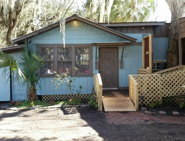 The Lodge at Runaway Bay hotel detail image 2