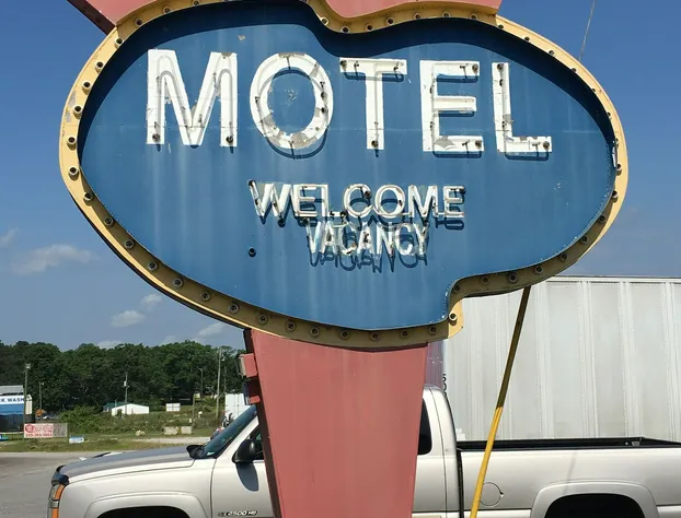 McCaig Motel hotel detail image 3