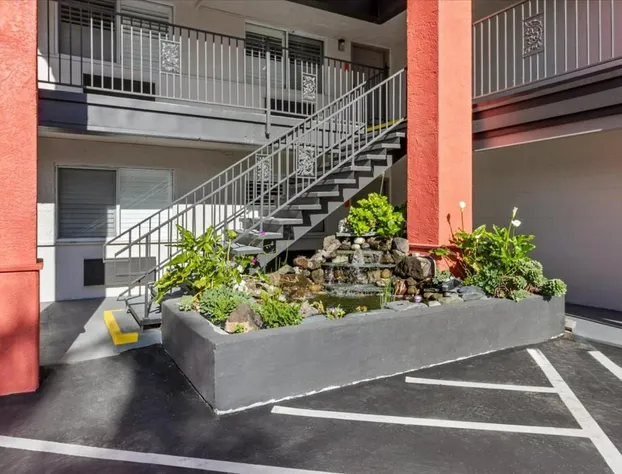 Steinbeck Lodge hotel detail image 3