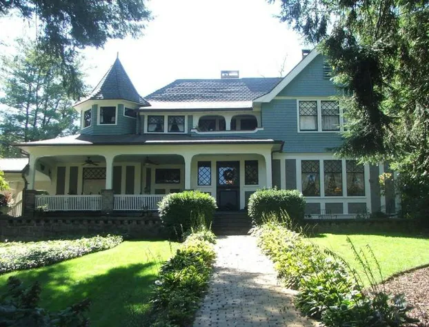 The Black Walnut B & B Inn hotel detail image 2