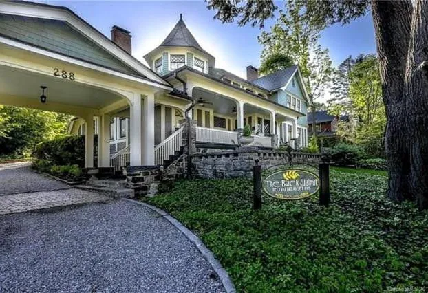 The Black Walnut B & B Inn hotel detail image 3