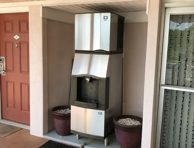 Budget Inn hotel detail image 2