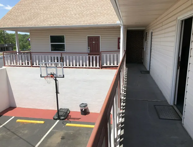 Budget Inn hotel detail image 3