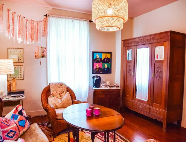 The English Merchant's Inn hotel detail image 4