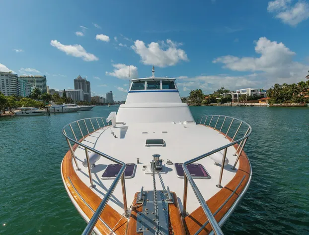 Tavern on the Bay Hotel & Marina hotel detail image 1