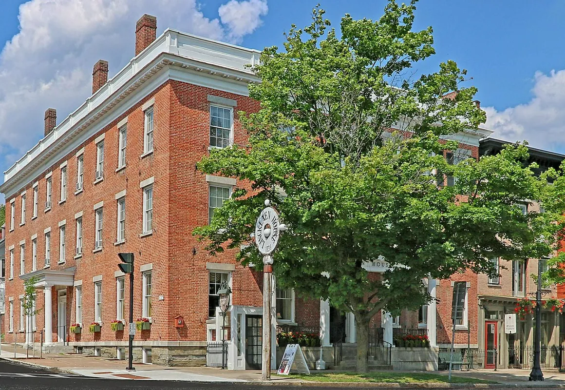 The Lincklaen House hotel hero
