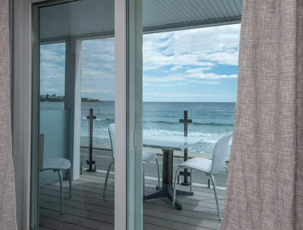 Stones Throw hotel detail image 1