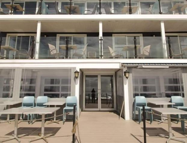 Stones Throw hotel detail image 4