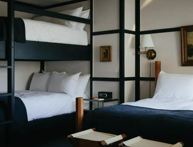 Brentwood Hotel hotel detail image 1