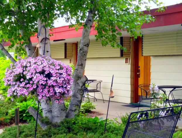 The Usonian Inn hotel detail image 2