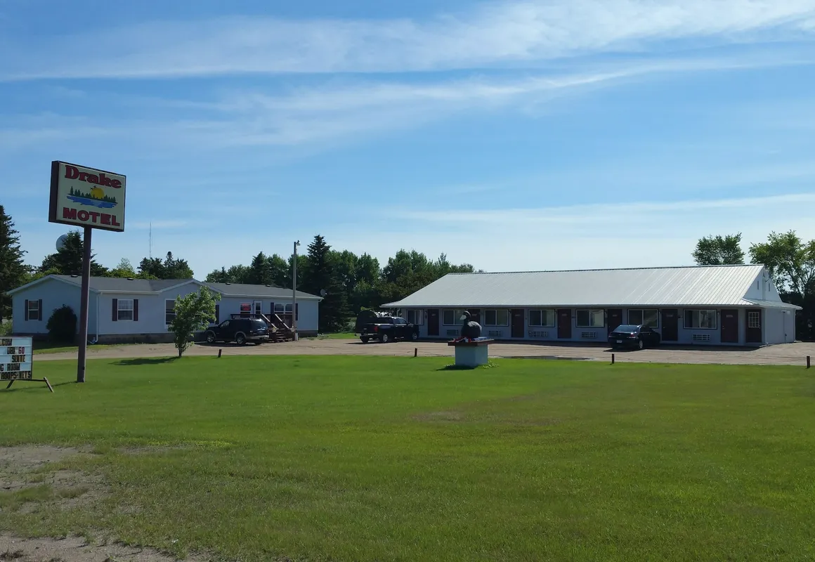 Drake Motel hotel hero