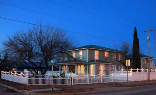 Music Garden Mansion hotel hero